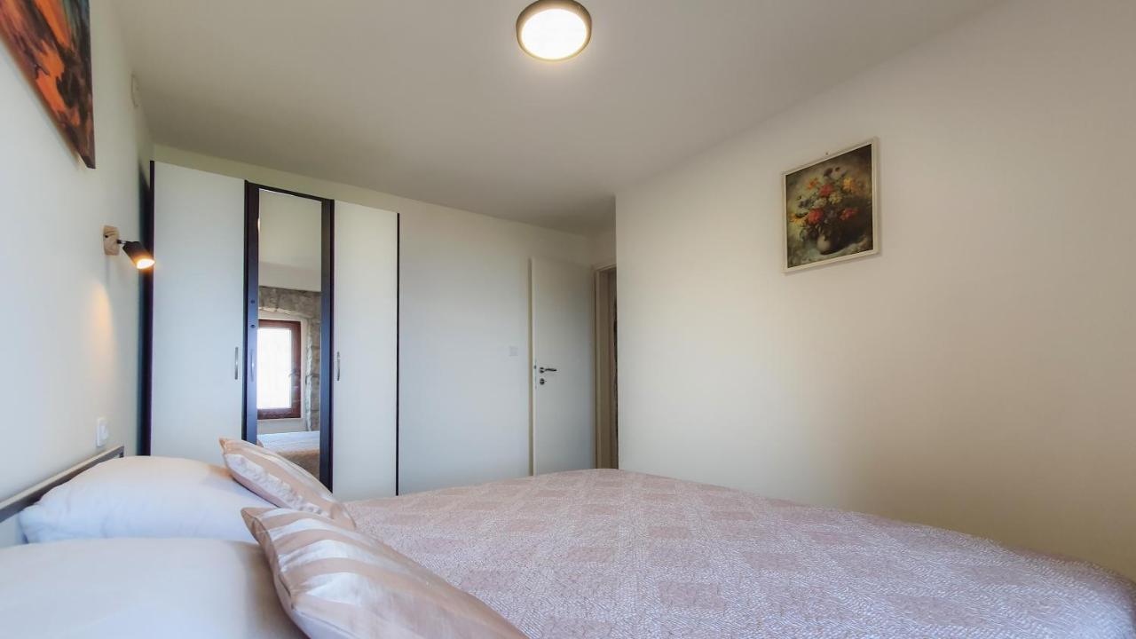 Apartment Bugenvilija Lovran Exterior photo